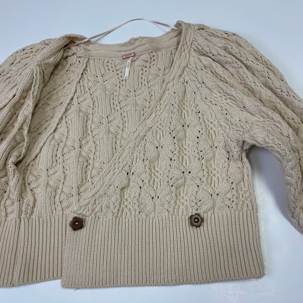 Free People Cream Pointelle Cable Knit Wrap Cardigan XS Puff Sleeve Cropped - Picture 8 of 14
